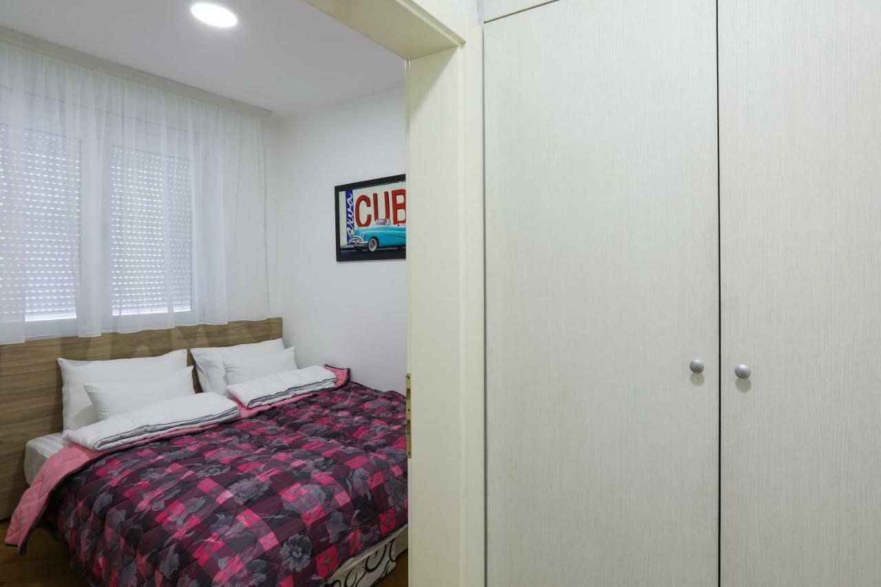 Apartment Promenada 35 Novi Sad Bagian luar foto